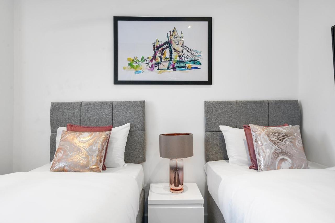 City Prime Apartments Londra Exterior foto A bedroom at the hotel