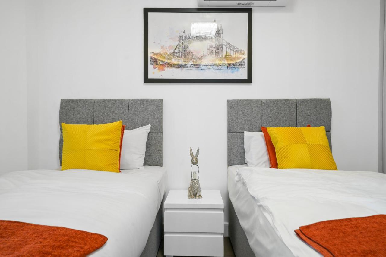 City Prime Apartments Londra Exterior foto A bedroom at the hotel